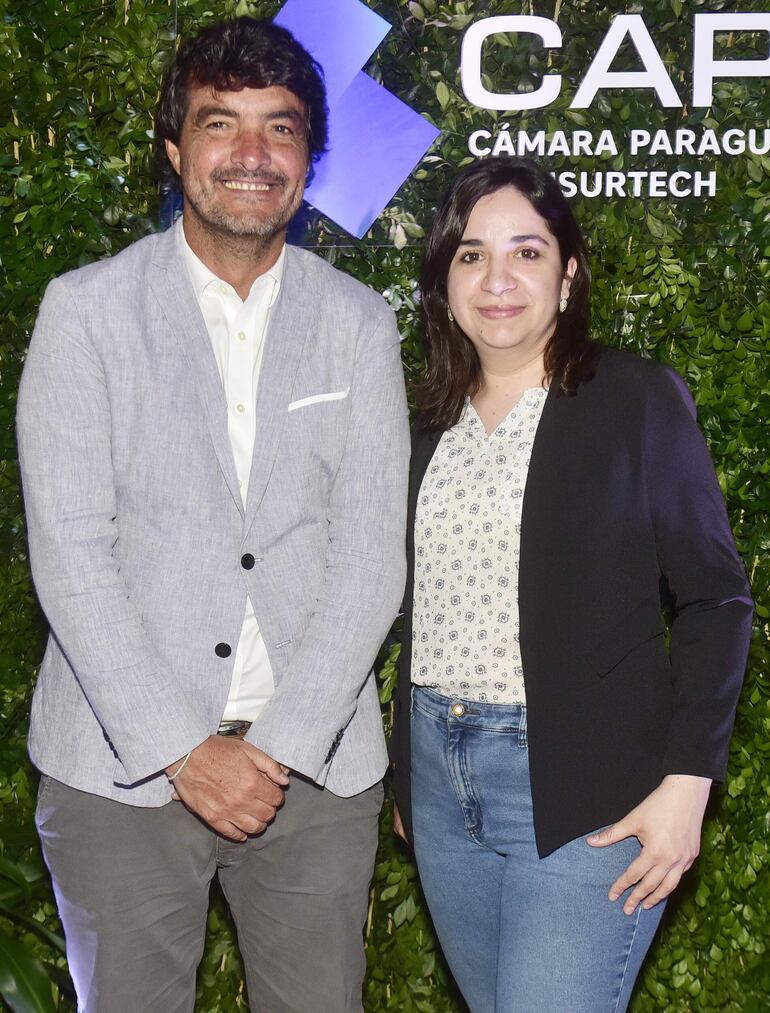 Esteban Vairetti y Analía Ramírez.