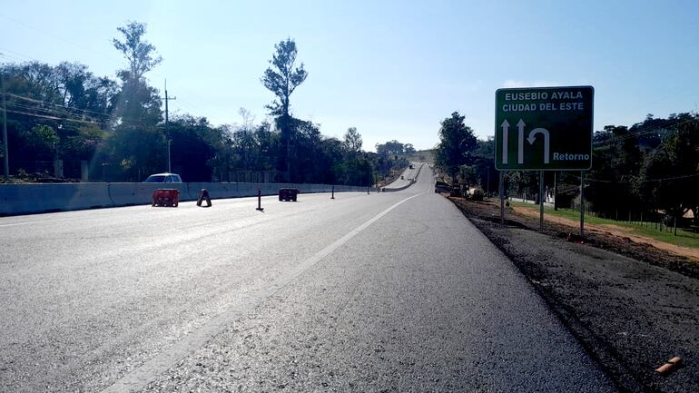 Un largo trayecto de la ruta PY02 todavía no se podía usar ayer, según se pudo corroborar. Aún faltan trabajos en la zona entre Caacupé y Eusebio Ayala.