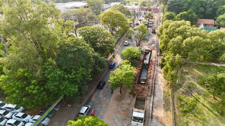 Las obras de la avenida Mariscal López avanzarán en varios frentes. El primero, de 500 metros, abarca desde la zona de Yberá hasta el campus de la Universidad Nacional de Asunción (UNA), en la ciudad de San Lorenzo.