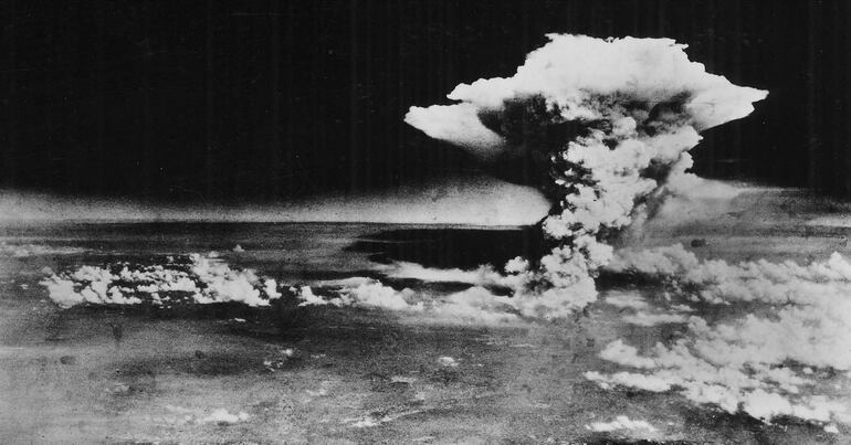 Hongo nuclear sobre Hiroshima, 6 de agosto de 1945.
