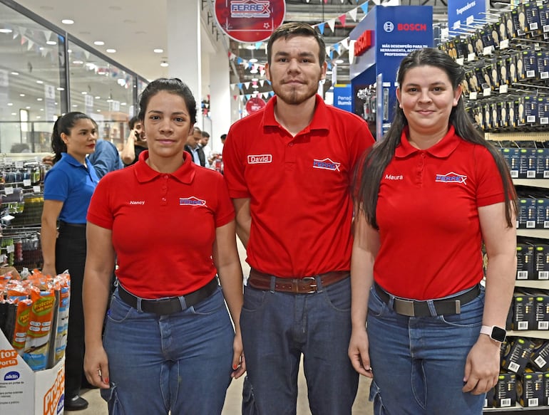 Nancy Colmán, David Jara y Maura Martínez.