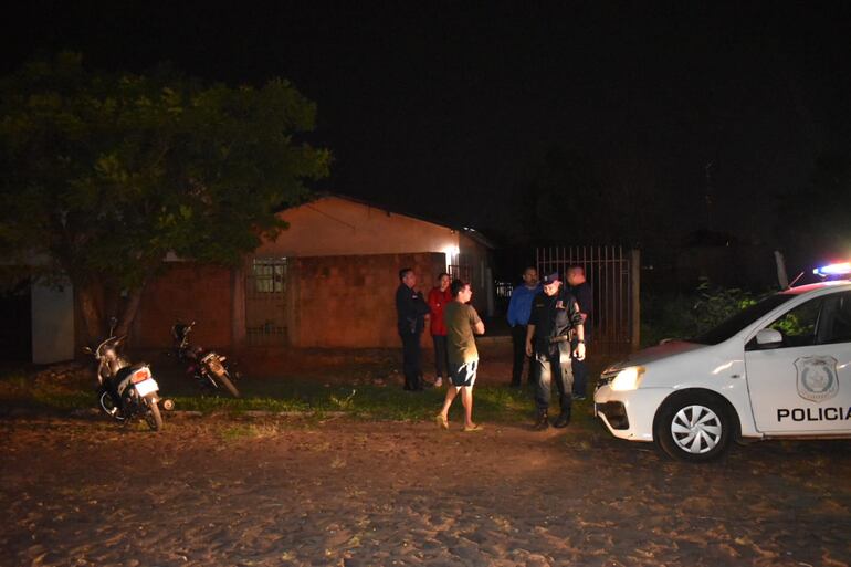 En esta vivienda del barrio Virgen de Caacupé, de Pedro Juan Caballero, fue encontrado muerto el presunto autor de un feminicidio.