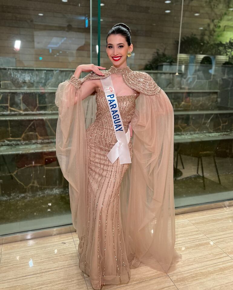 Jimena Sosa lució así de elegante en la Fiesta de bienvenida de Miss International 2024 en Japón. (Instagram/Jimena Sosa)