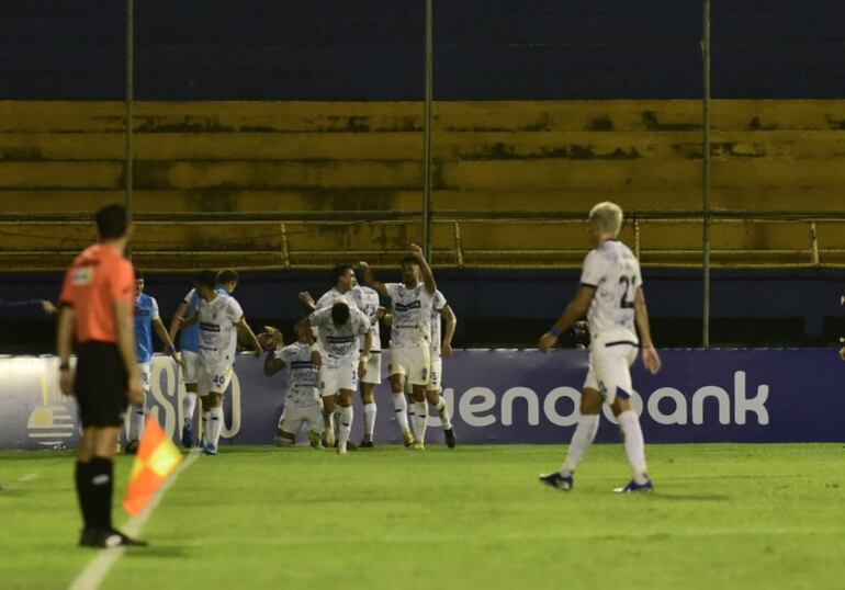 2 de Mayo consiguió una gran victoria ante Luqueño