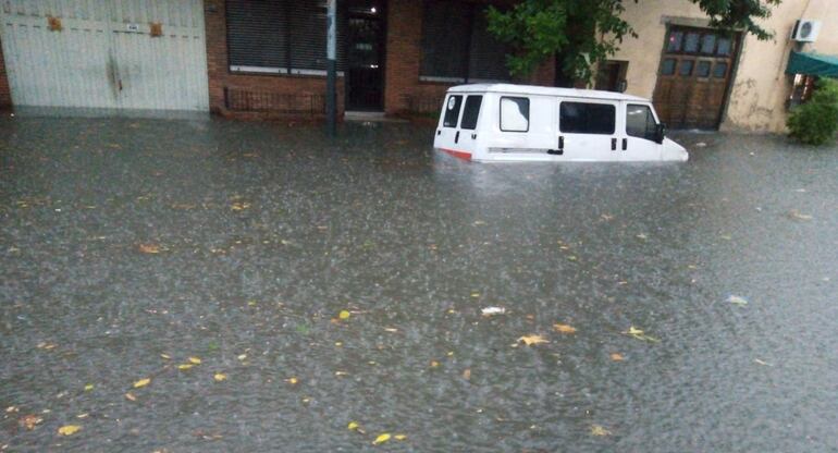 La localidad de Barracas se encuentra en la Ciudad Autónoma de Buenos Aires, inundada tras las lluvias.