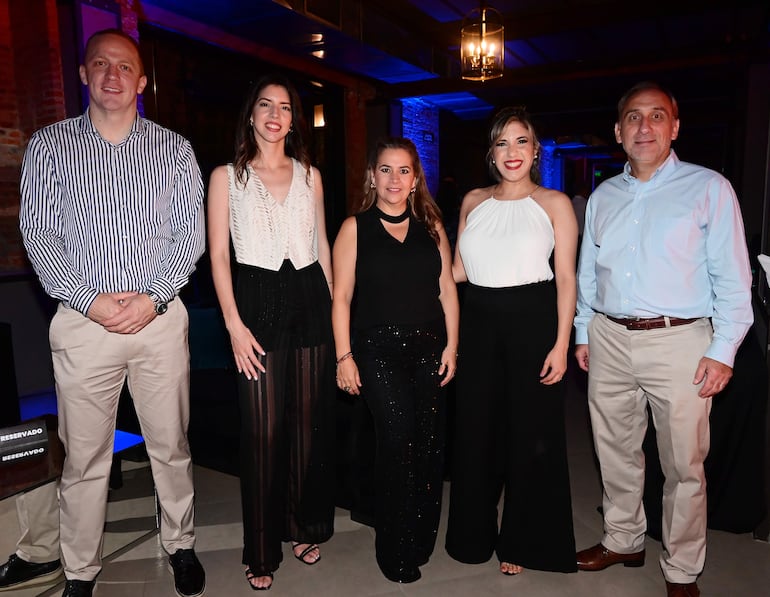 Agustín Nass, Cindy Gayoso, María Lis Lampert, Antonella Barresi y Alfredo Jamett.  