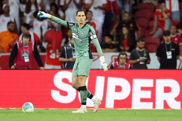 Gatito Fernández fue el capitán del Botafogo en el partido contra el Internacional.