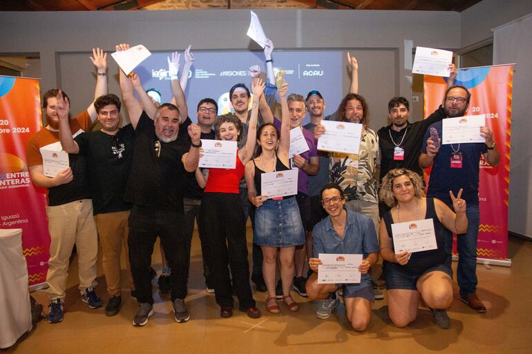 Los ganadores de la cuarta edición del Mercado Audiovisual Entre Fronteras, que culminó ayer en la ciudad de Puerto Iguazú.