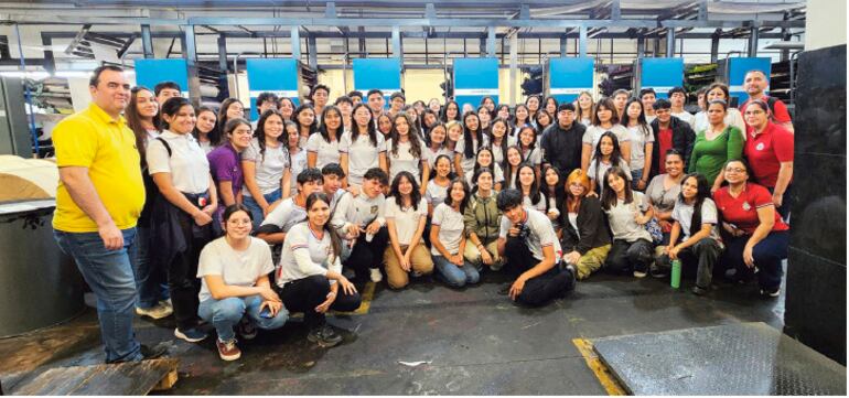 Visita de estudiantes de Caacupé