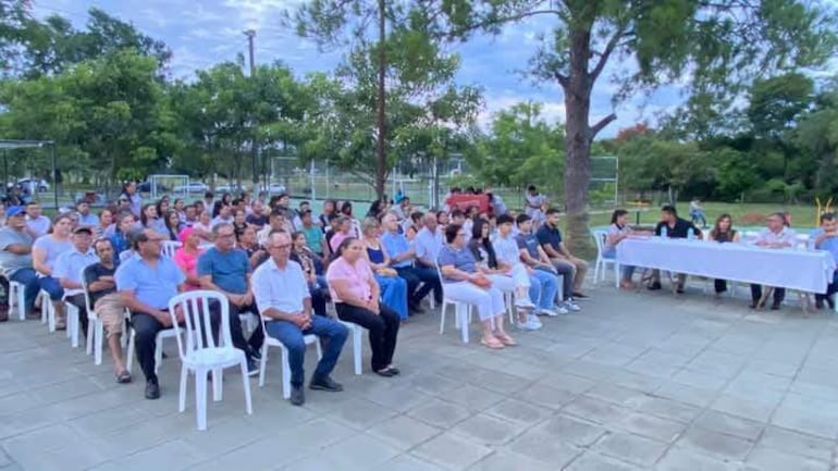 En Escobar, los ciudadanos participaron en la audiencia pública convocada por la intendenta colorada María Cristina Espínola.