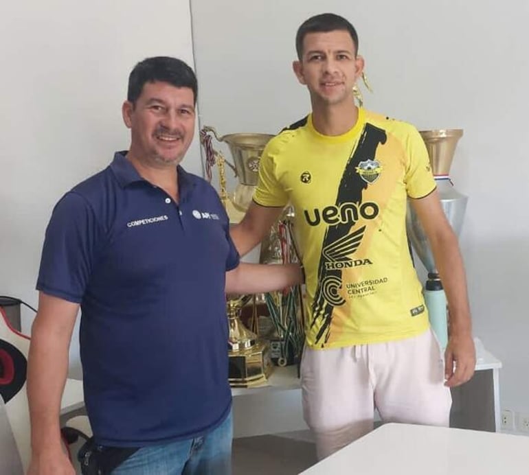 Fernando Arce, nuevo futbolista de Recoleta FC.