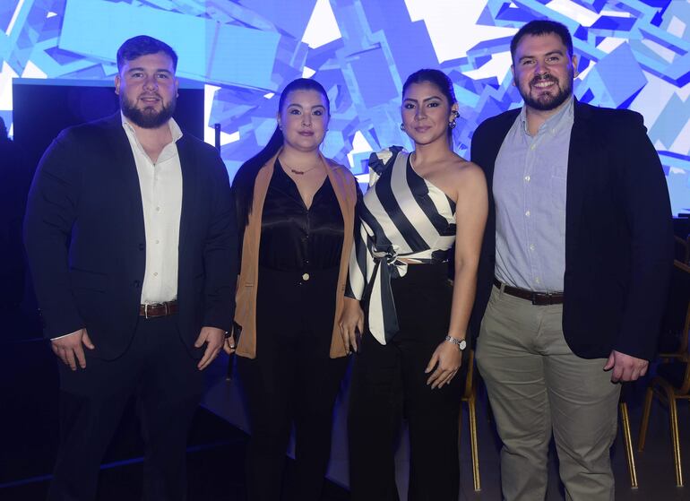  Alejandro Martínez, Yamila Sotto, Analía Cuevas y Rodrigo Gaona.