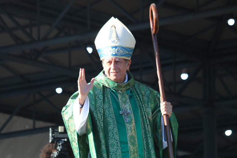 Monseñor Valenzuela cuestionó que el Gobierno brinde cargos a jóvenes sin preparación, dejando de lado a otros que si estudian.