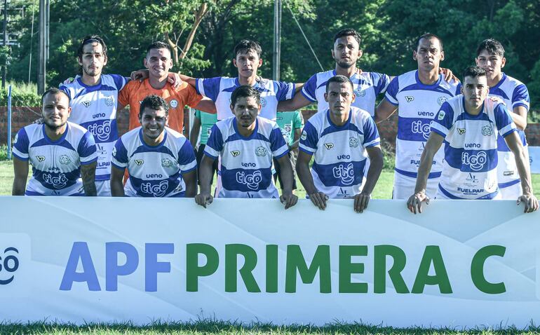 Equipo de Valois Rivarola, uno de los seis ganadores de la ronda inicial de la Primera División C.