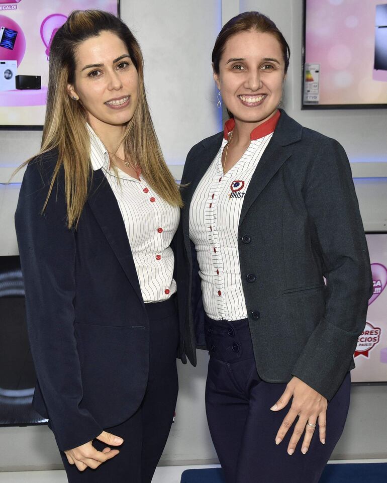 Joaquina Hidalgo y Celeste Meaurio.