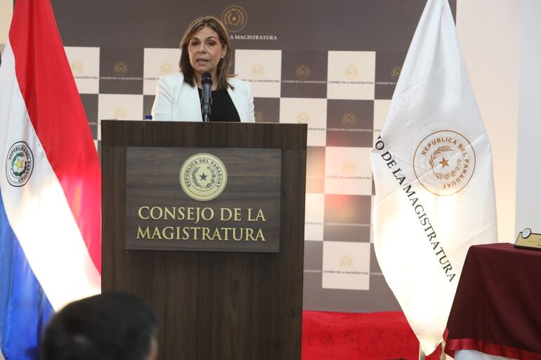 Magister Sandra Teresita Bazán Silvero, en la audiencia pública para defensor general.