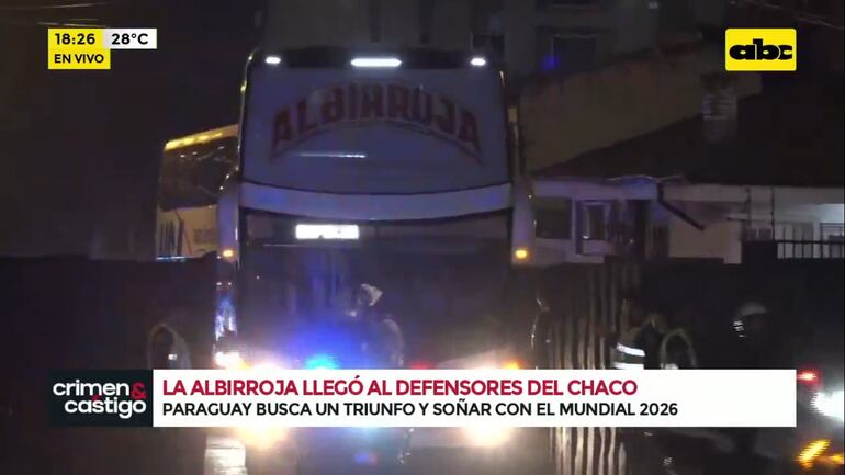 La llegada de la selección de Paraguay al estadio Defensores del Chaco.