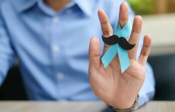 Noviembre azul, mes dedicado a campañas de concienciación sobre el cáncer de próstata.