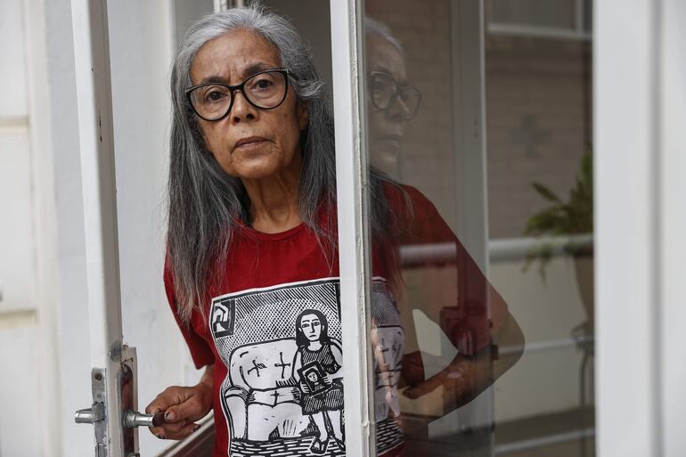 Maria Regia da Silva posa durante la Conferencia Internacional de Familiares de Personas Desaparecidas, organizada por el Comité Internacional de la Cruz Roja hoy, en Sao Paulo (Brasil). La Conferencia Internacional de Familiares de Personas Desaparecidas, organizada por el Comité Internacional de la Cruz Roja y que concluyó este jueves en São Paulo, reunió a 50 brasileños y de manera telemática a más de 700 personas de 35 países diferentes para compartir sus experiencias. 