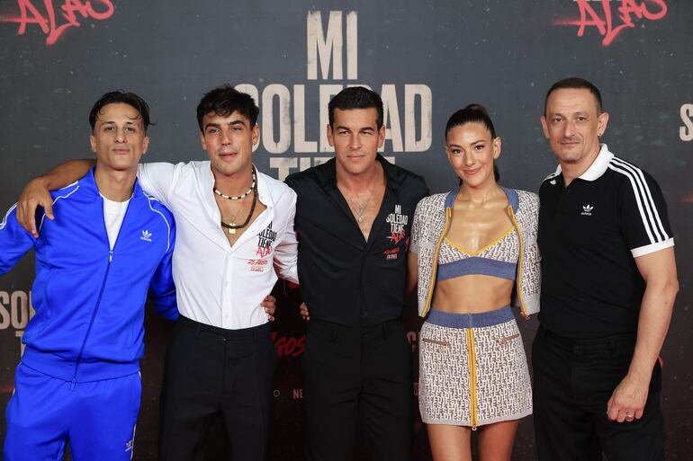 Óscar Casas, Fran Boira, Farid Bechara, Candela González y Mario Casas participaron hoy de la presentación de "Mi soledad tiene alas" en la capital española.