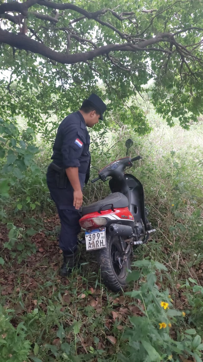 La motocicleta robada fue recuperada por la Policía.