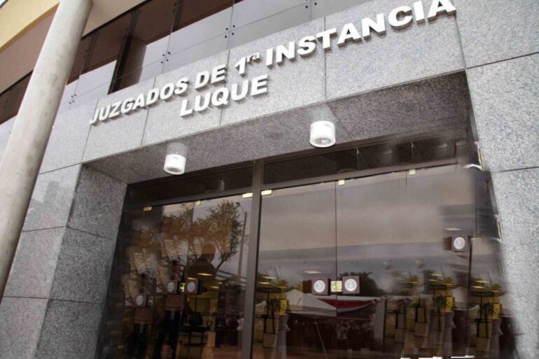 Fachada de juzgados de primera instancia de Luque.