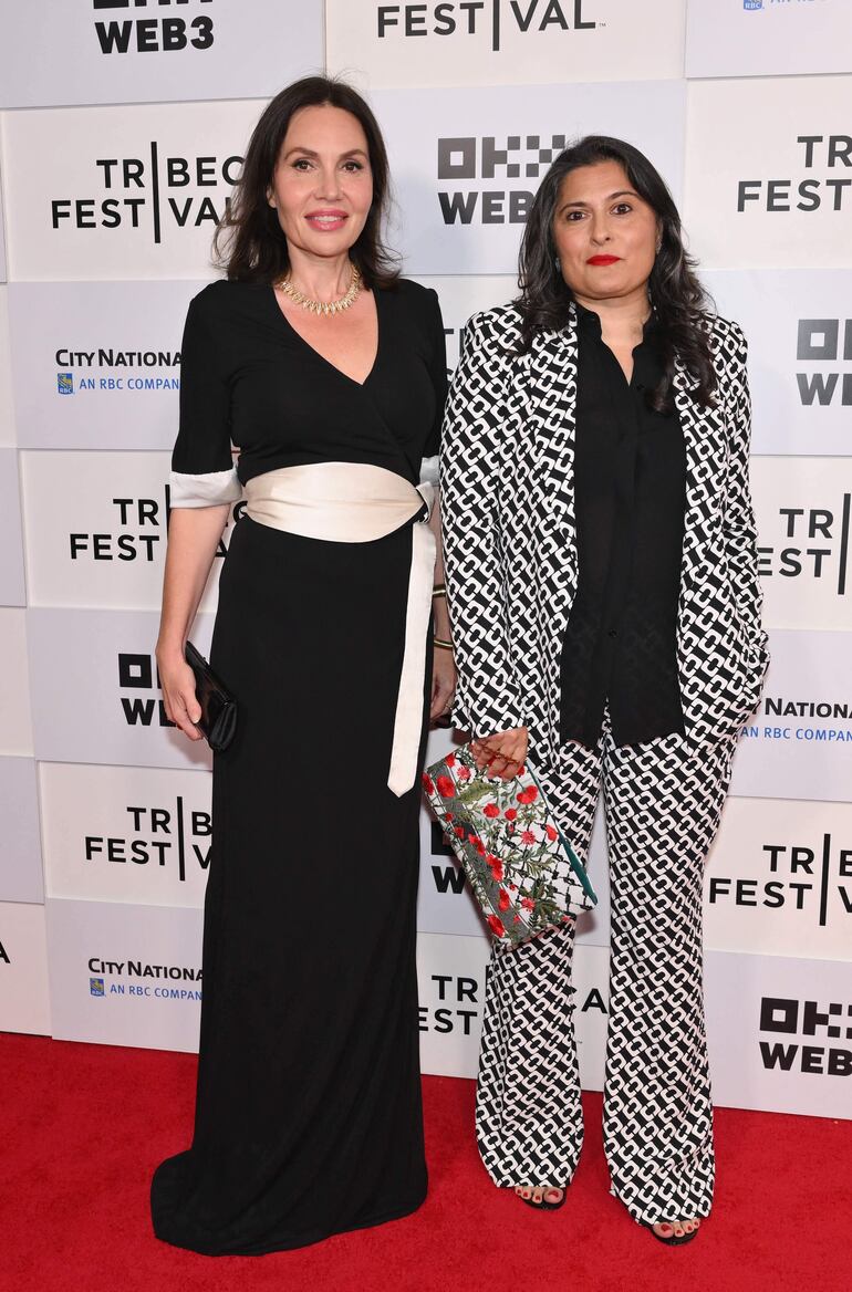 La productora venezolana Fabiola Beracasa Beckman y la periodista canadiense paquistaní Sharmeen Obaid-Chinoy.