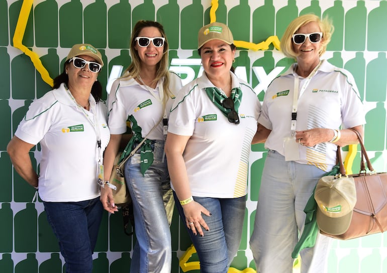 Aida San Martín, Liz Obregón, Catherine Vargas y Eugenia Bakounovitch.