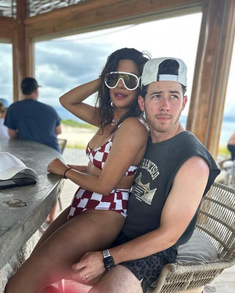 Nick Jonas y Priyanka Chopra, bien juntitos. (Instagram/Nick Jonas)