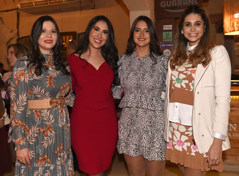 Alicia Benítez, Jazmín Pereira Da Costa, Alexandra Ozorio y Noelia Díaz.