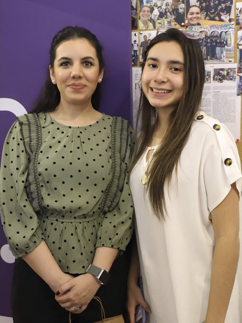 Mayara Garay y Diana Romero.