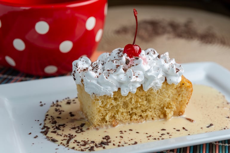 Torta tres leches.