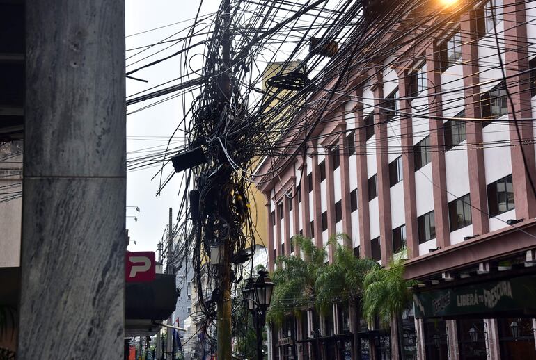 ANDE: ¿cuándo empiezan las excavaciones para el cableado subterráneo en el microcentro?