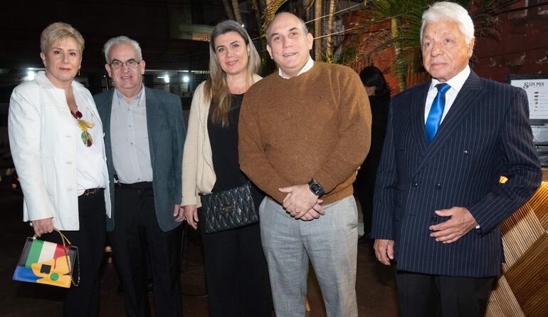 Carolina Boechi, Jesús Campos Sacarello, María Cristina Martínez de Kent, William Kent y Rodolfo Riccardi.