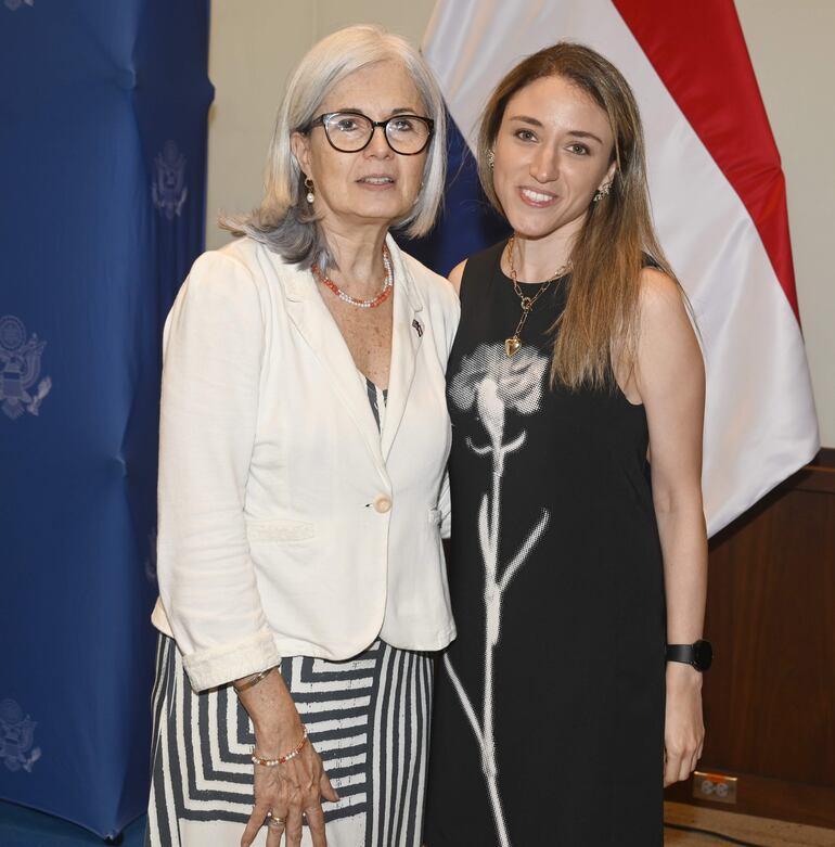 Gilda Gauto y Eliana Tolces.