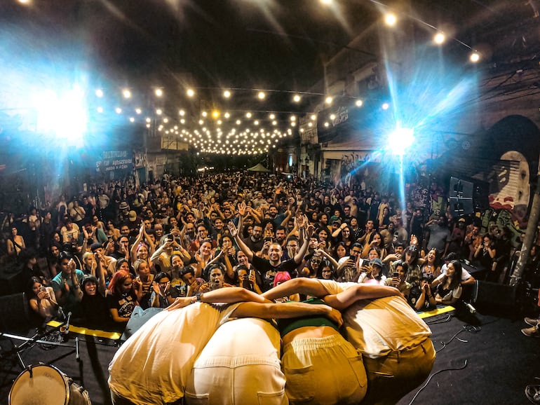 La Chispa, un emblemático espacio que excedía al sitio físico. Sobre la calle Estrella, entre Colón y Montevideo, se erigía como un pulmón cultural.