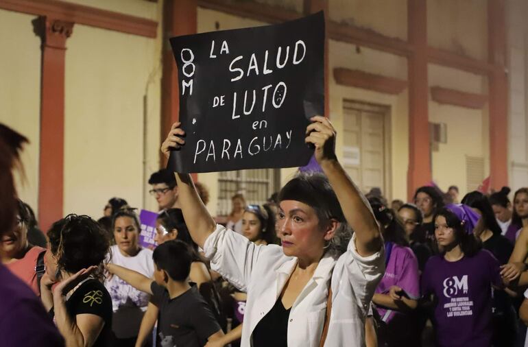 El calamitoso estado de la Salud Pública también fue criticado.