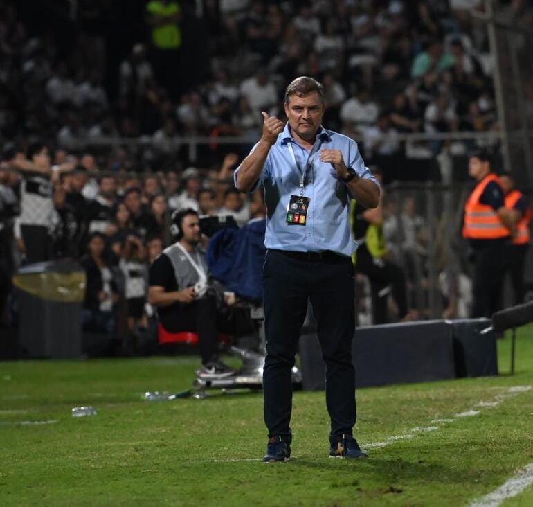 Diego Aguirre, durante el partido de Olimpia ante Melgar por la Copa Libertadores.