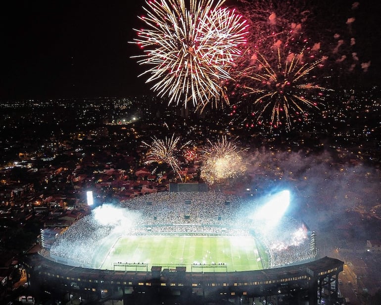 El estadio de la Asociación Paraguaya de Fútbol albergará el enfrentamiento estelar de la jornada, a ser protagonizada por Libertad y Olimpia.