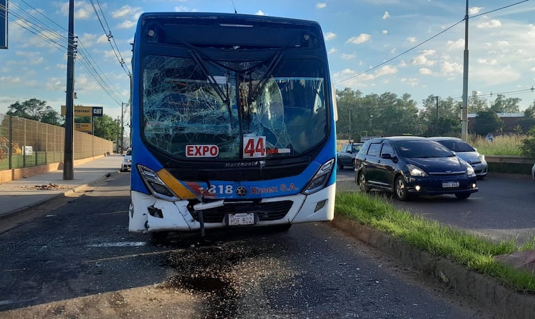 accidente choque buses Limpio Mariano Roque Alonso