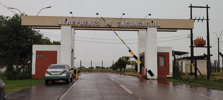 Acceso al Aeropuerto Internacional “Teniente Amín Ayub” de Encarnación.