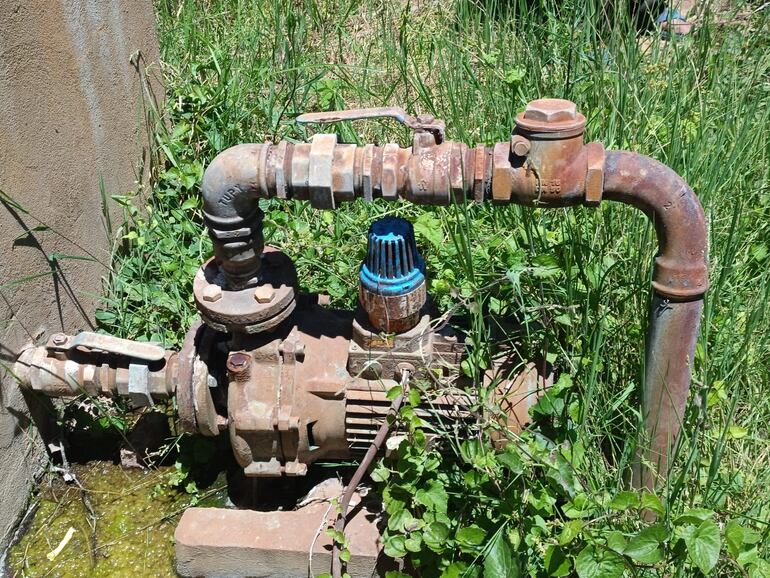 En estas condiciones se encuentran los motores que sirven para bombear el agua para subir al tanque de 30.000 litros.