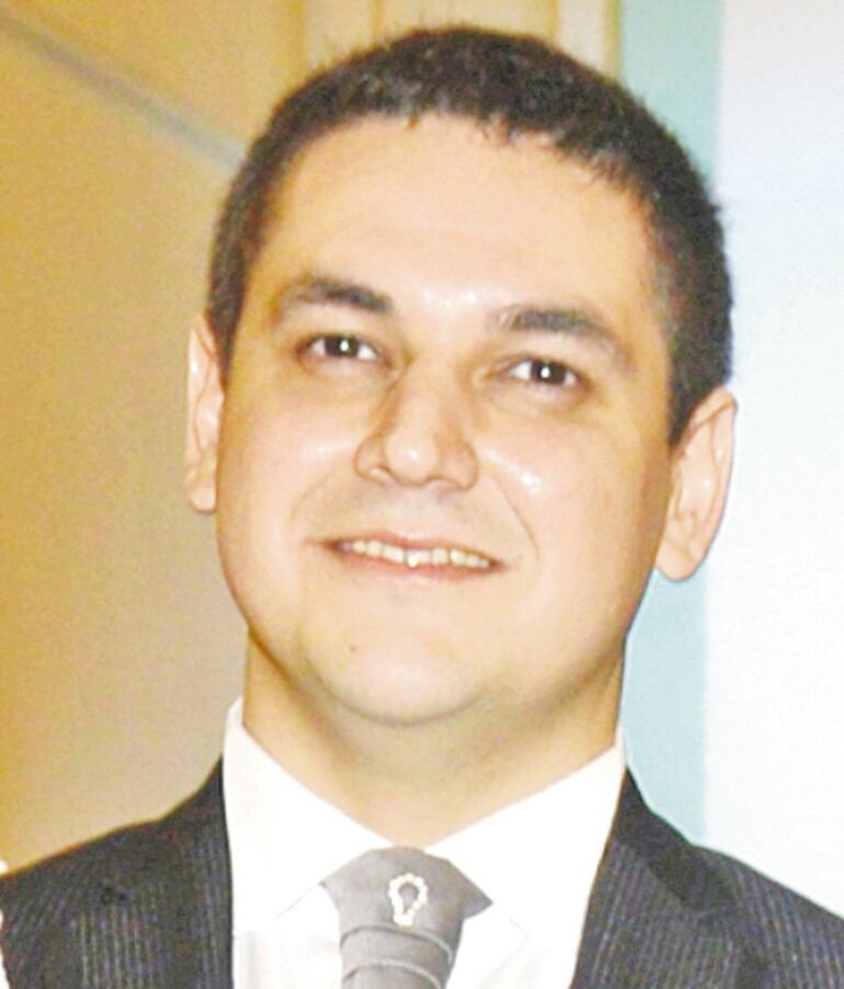 Claudio Escobar Brizuela, representante de Cevima SA, firma que se consorció varias veces con empresas de Chamorro Lafarja.