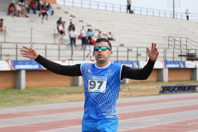 Isabelino Cipriano González (35 años) subió al podio con la medalla de bronce.