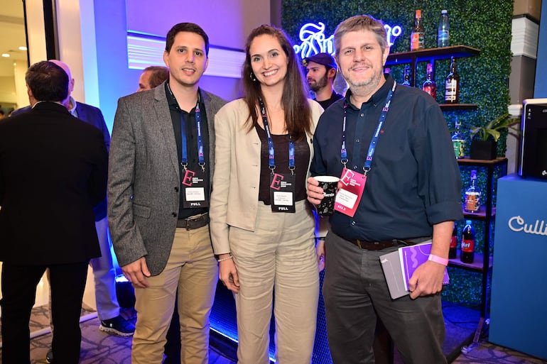 Enrique Estaque, Karina Kriskovich y Christian Rasmussen.
