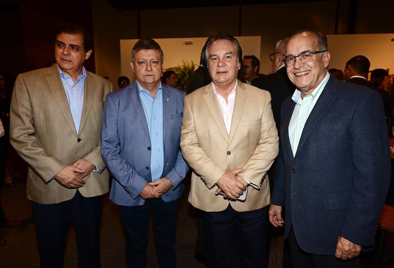 Claudio Pellejero, Domingo Peppo, embajador de Argentina en Paraguay; Emilio Bedoya y Carlos Blanco.