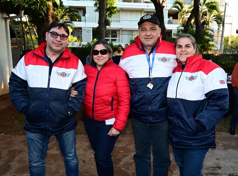 Roberto Segovia, Rossanna Vázquez, Hugo Gibbons y Rosita Alcaraz.