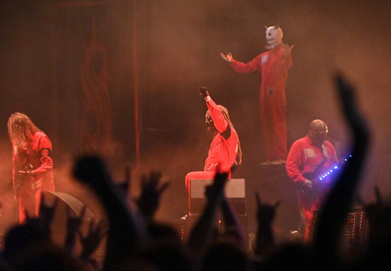 Jim Root, Corey Taylor, Michael Pfaff y Alessandro Venturella.