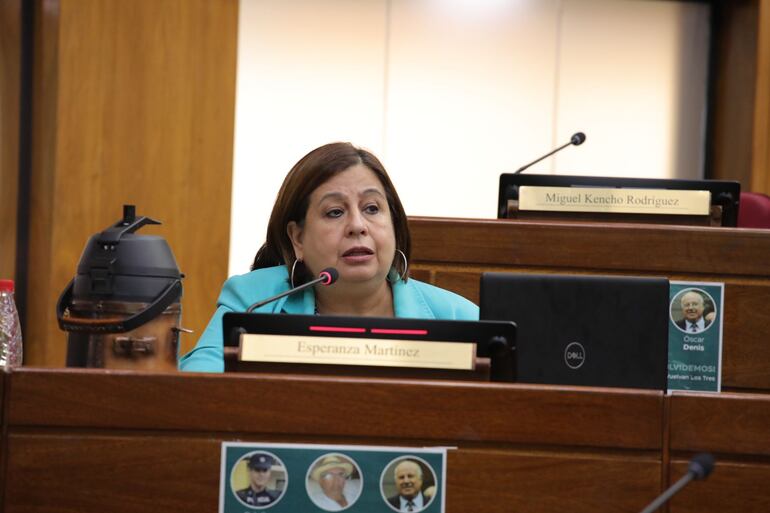 Esperanza Martínez, senadora reelecta del Frente Guasu. Foto: Prensa Senado.