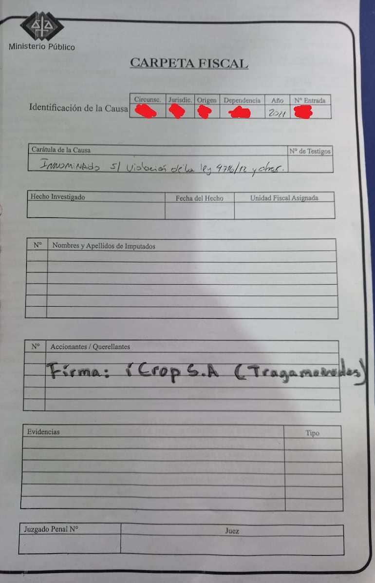 Varias comerciantes se encuentran procesados en el país tras ser denunciados por iCrop SA por explotar máquinas "tragamonedas" de manera clandestina. Según María Galván, de Conajzar, es la institución pública la responsable de comunicar la actividad clandestina a la Fiscalía, sin embargo el expediente identifica como querellante a la empresa  privada.